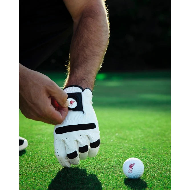 write a blog about The Advantages of a Glove with a Removable Ball Marker