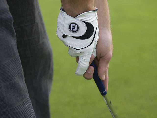 write a blog about The Benefits of a Durable Golf Glove