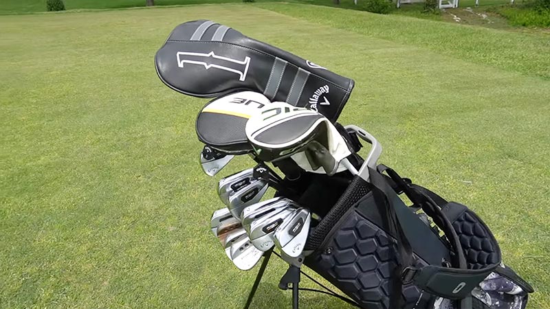 write a blog about The Benefits of a Putter Well in Your Golf Bag
