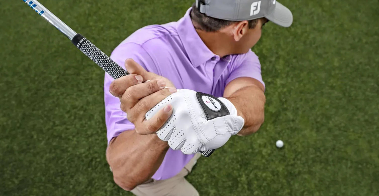 write a blog about The Best Golf Gloves for Wet Weather