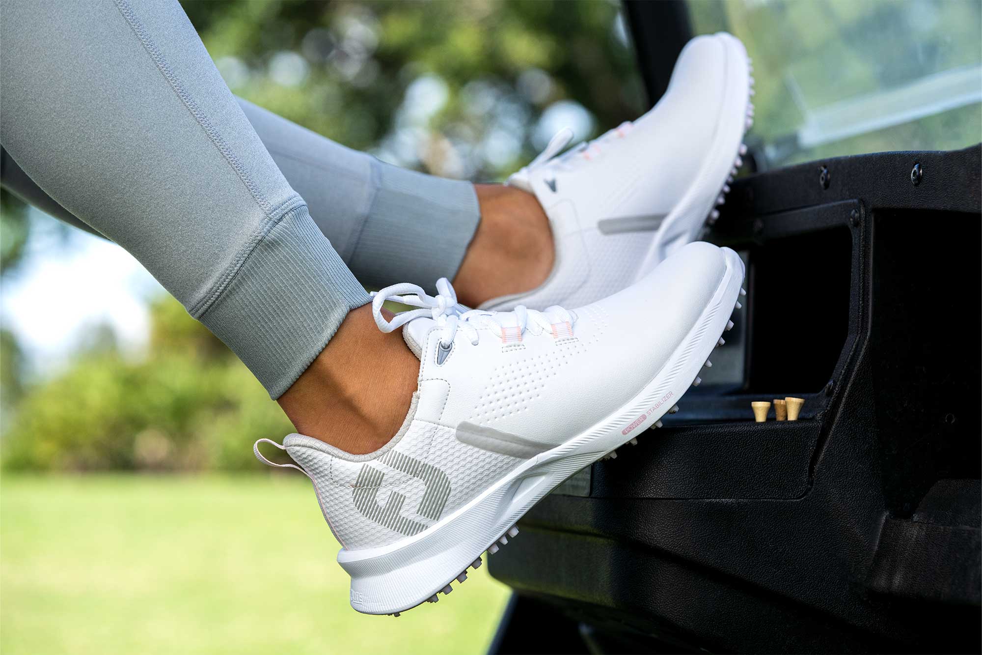 write a blog about The Best Golf Shoes for Women: Style and Functionality