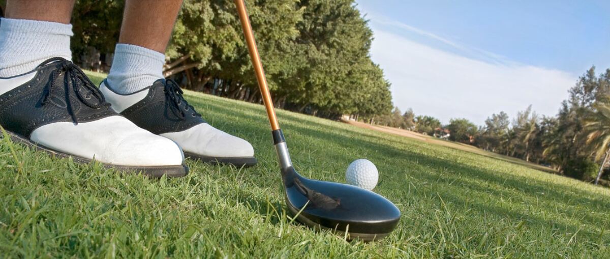 write a blog about The Importance of Breathability in Golf Shoes